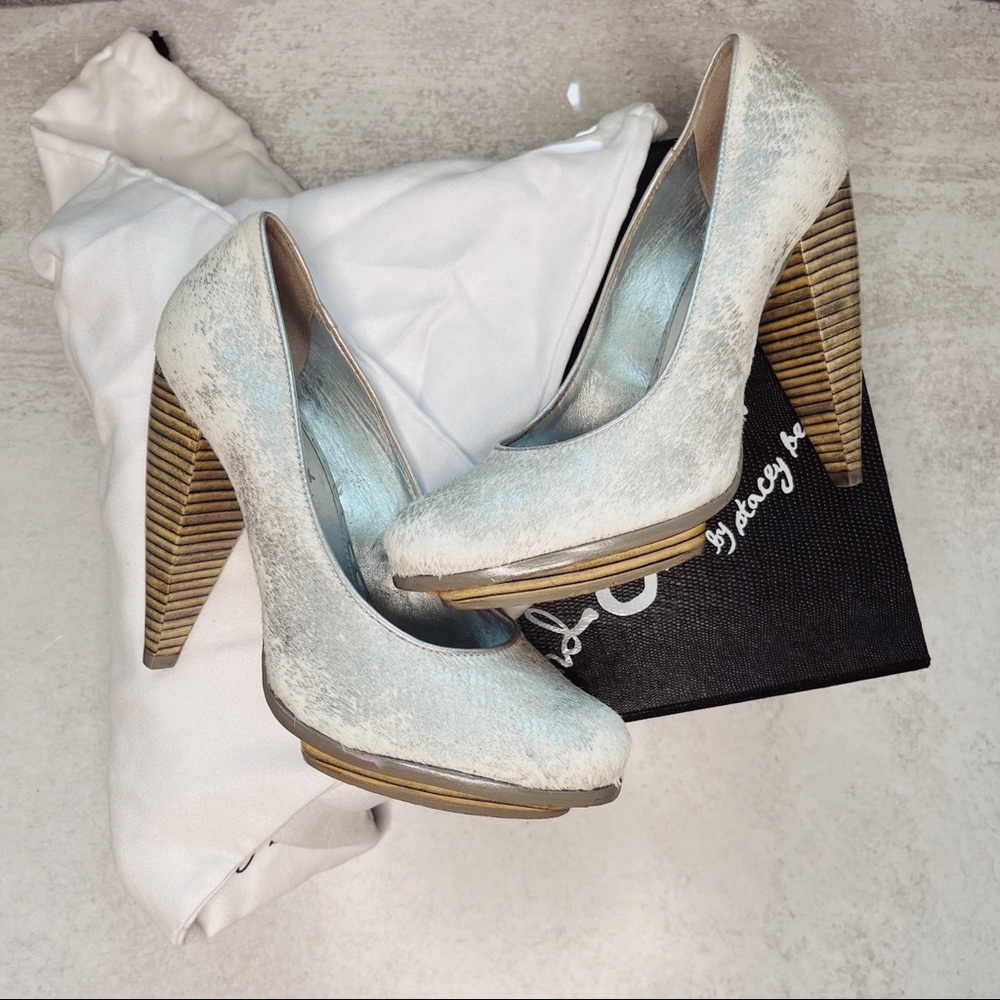 Alice & Olivia Miranda Calf hair silver metallic and white pumps